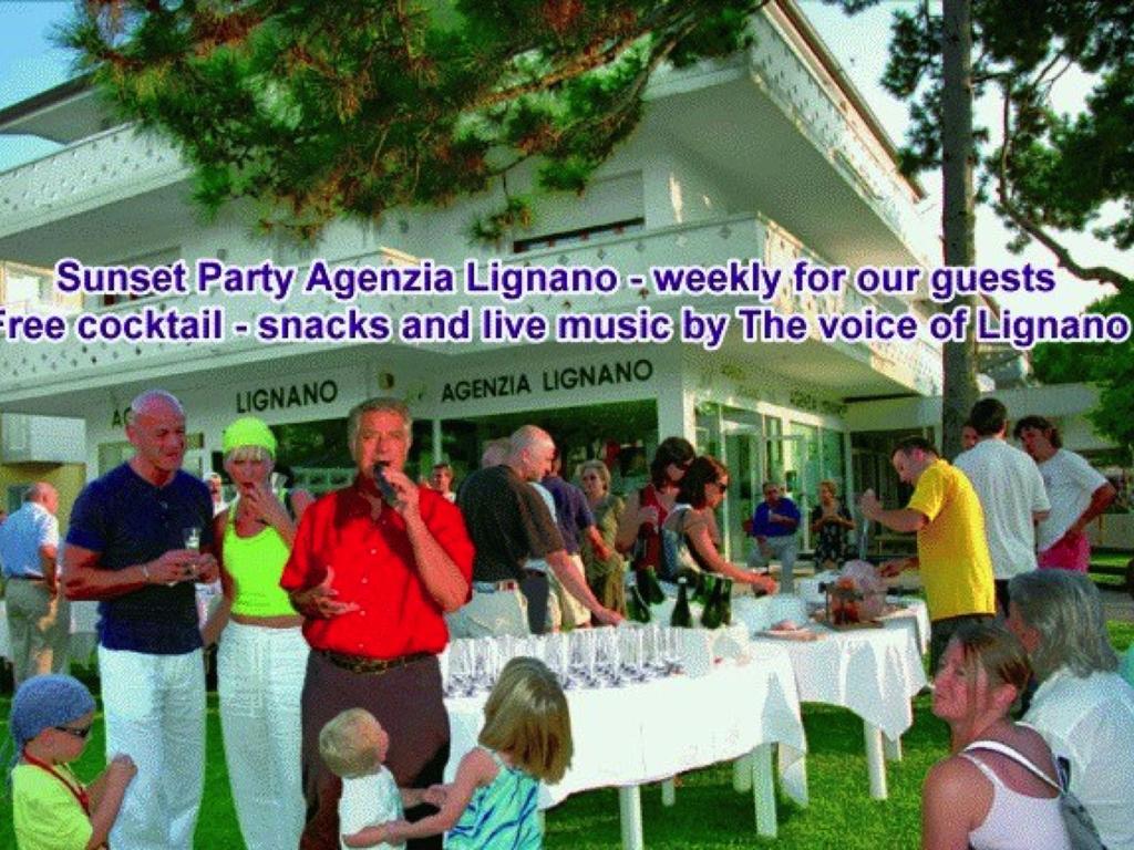 Lignano Riviera With Fireplace & Air Conditioning Lignano Sabbiadoro Kültér fotó