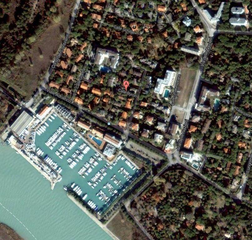 Lignano Riviera With Fireplace & Air Conditioning Lignano Sabbiadoro Kültér fotó